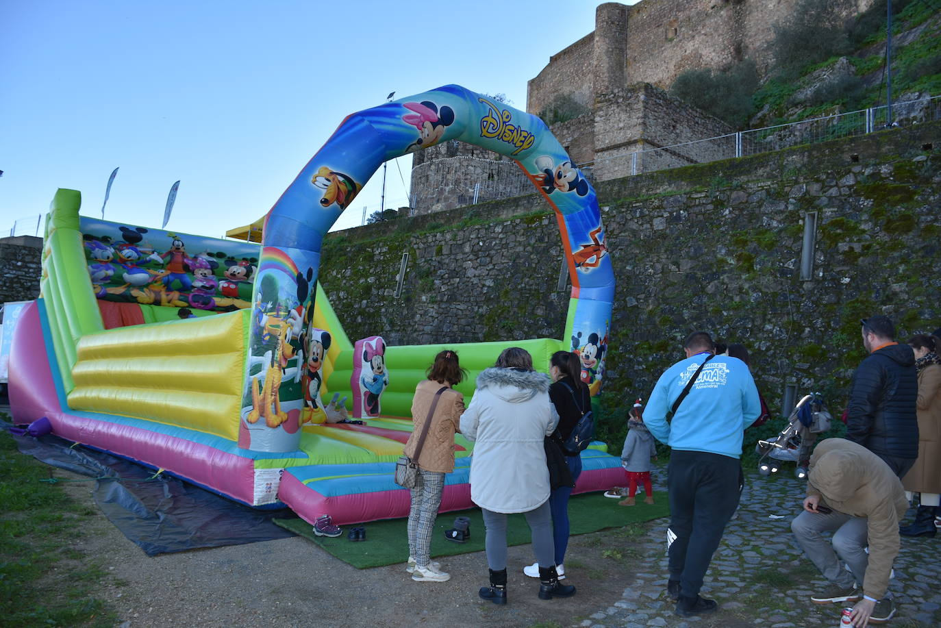 El Castillo de Luna deslumbra para recibir la Navidad