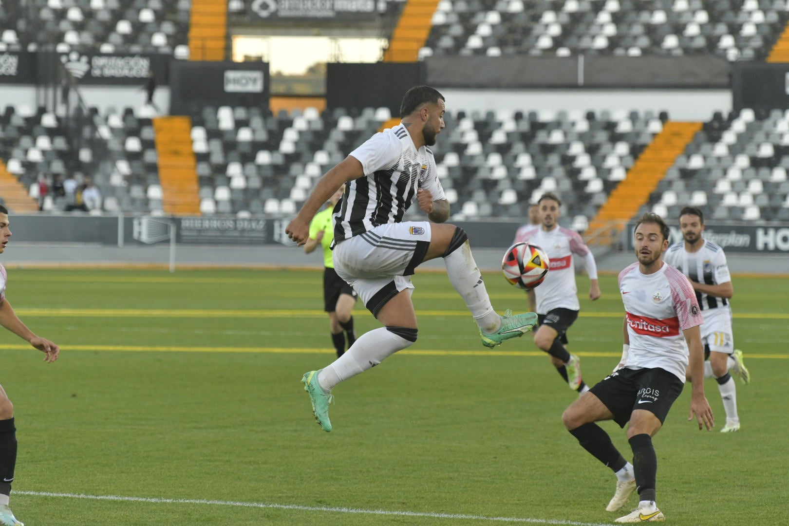 El CD Badajoz despide el año sin goles en el Nuevo Vivero