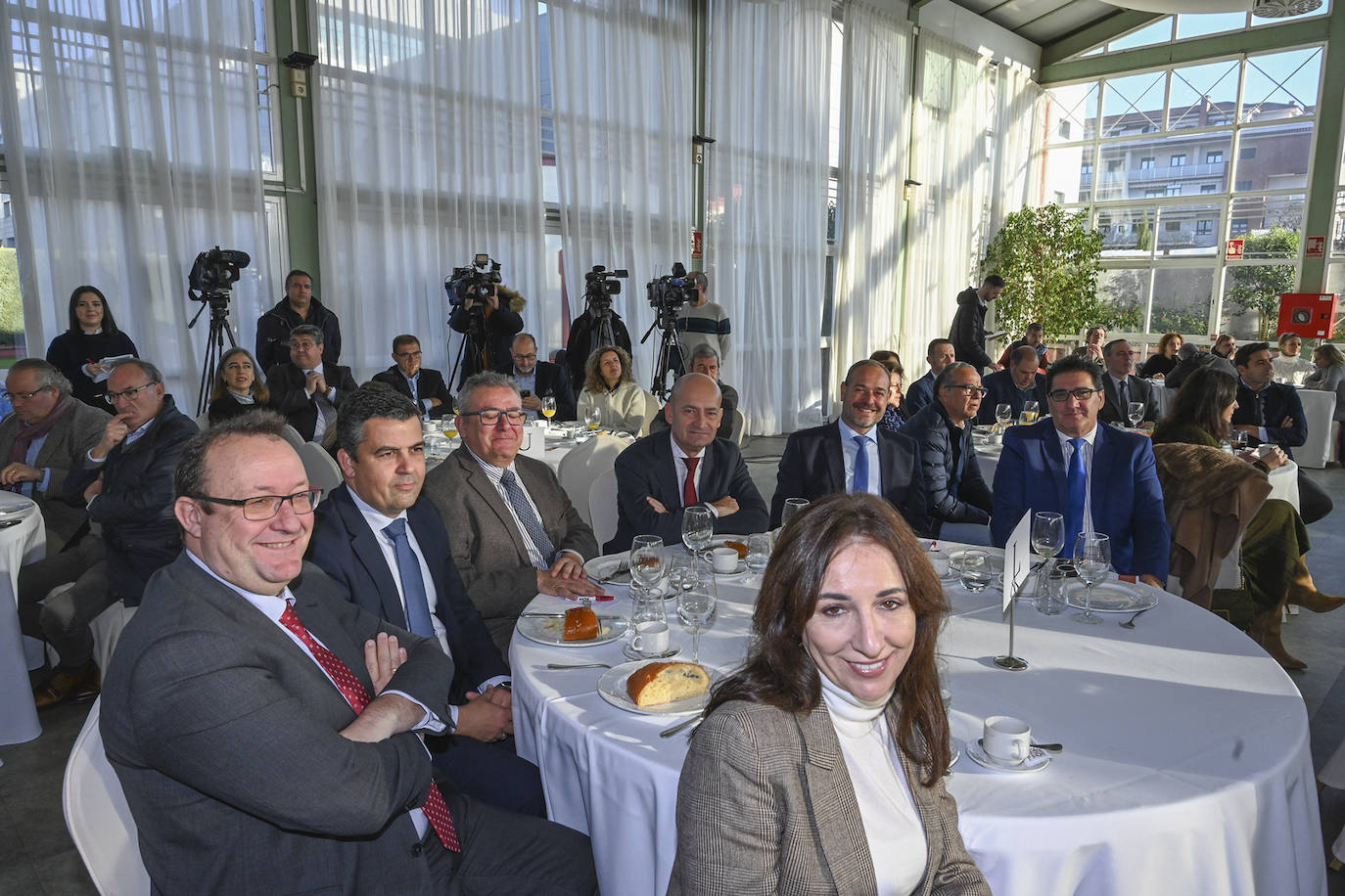 Carmen Gutiérrez, Ricardo Miranda, José Antonio González, José Luis Llerena Ruíz, Antonio Llinás, Francisco José Ramírez y Saturnino López.