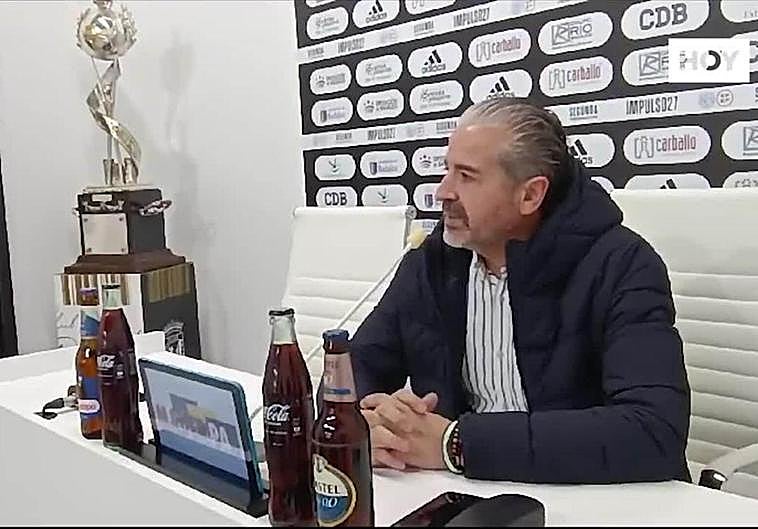 Gudi durante la rueda de prensa en el Nuevo Vivero.