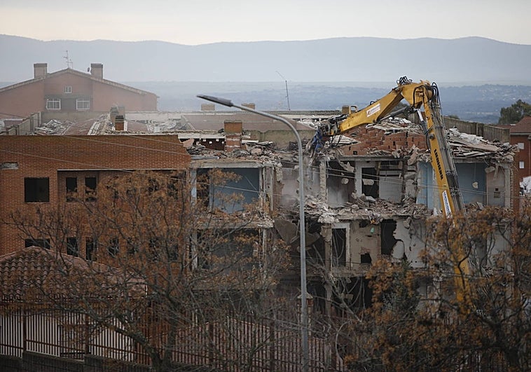 La piqueta ha entrado ya de lleno en el bloque C.