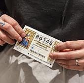 ¿Es peligroso compartir una foto de mi décimo de Lotería de Navidad por Whatsapp?