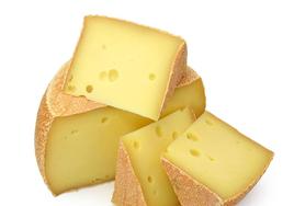 Alerta sanitaria por un queso contaminado a la venta en supermercados