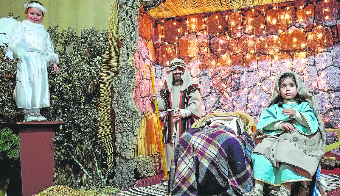 Imagen principal - Semana de belenes y música en Badajoz