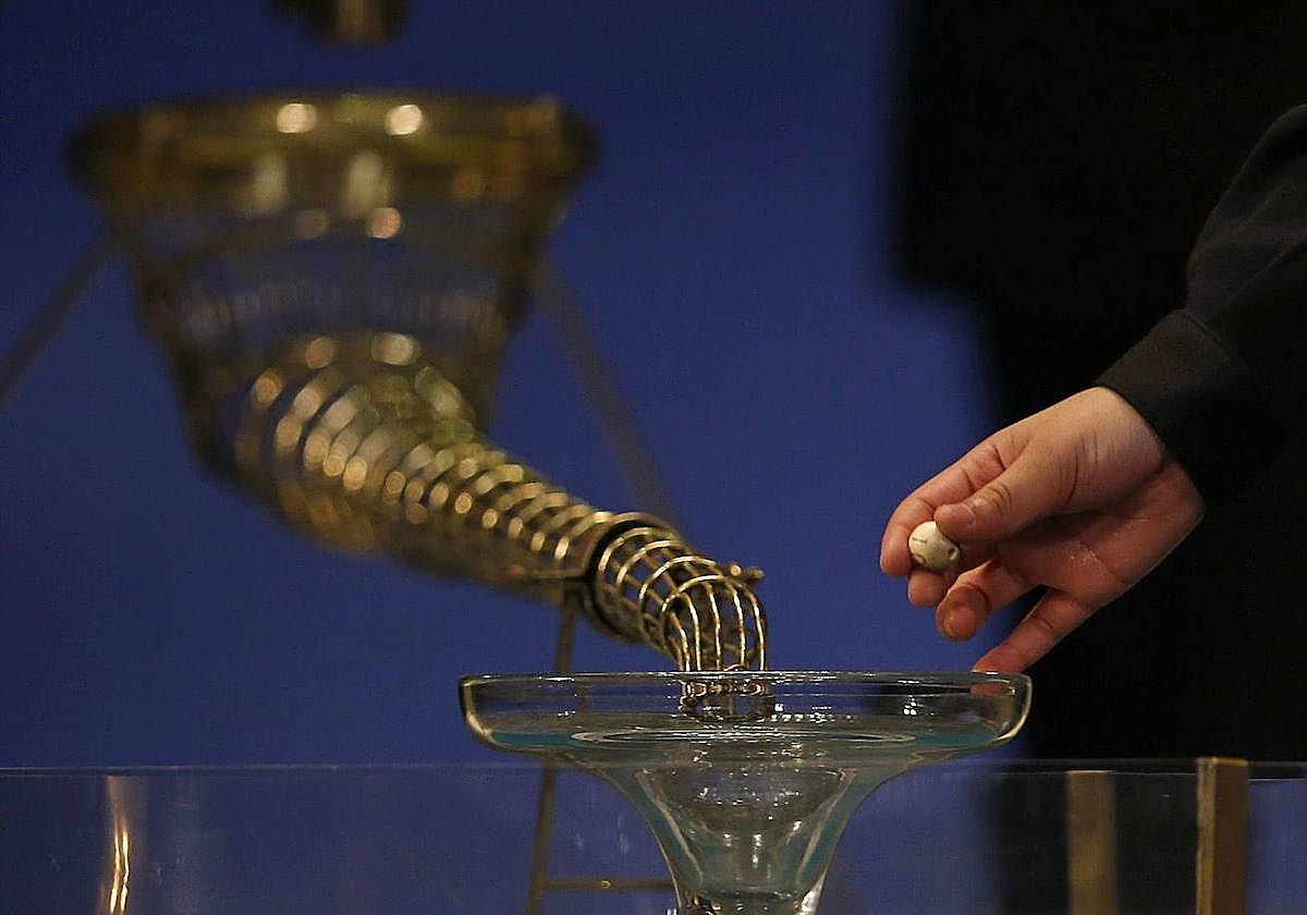 Tengo un décimo premiado, ¿cómo se cobra un premio de Lotería de Navidad?