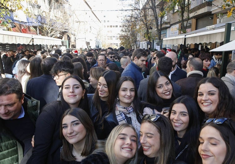 Así de concurrida estaba la calle Obispo Ciriaco Benavente de Cáceres a las 14.30 horas.