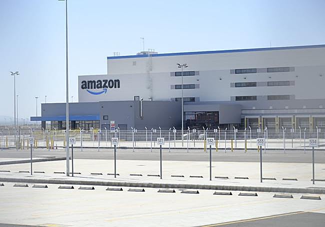 Amazon no abrirá la nave que había construido junto a la carretera de Campomayor.