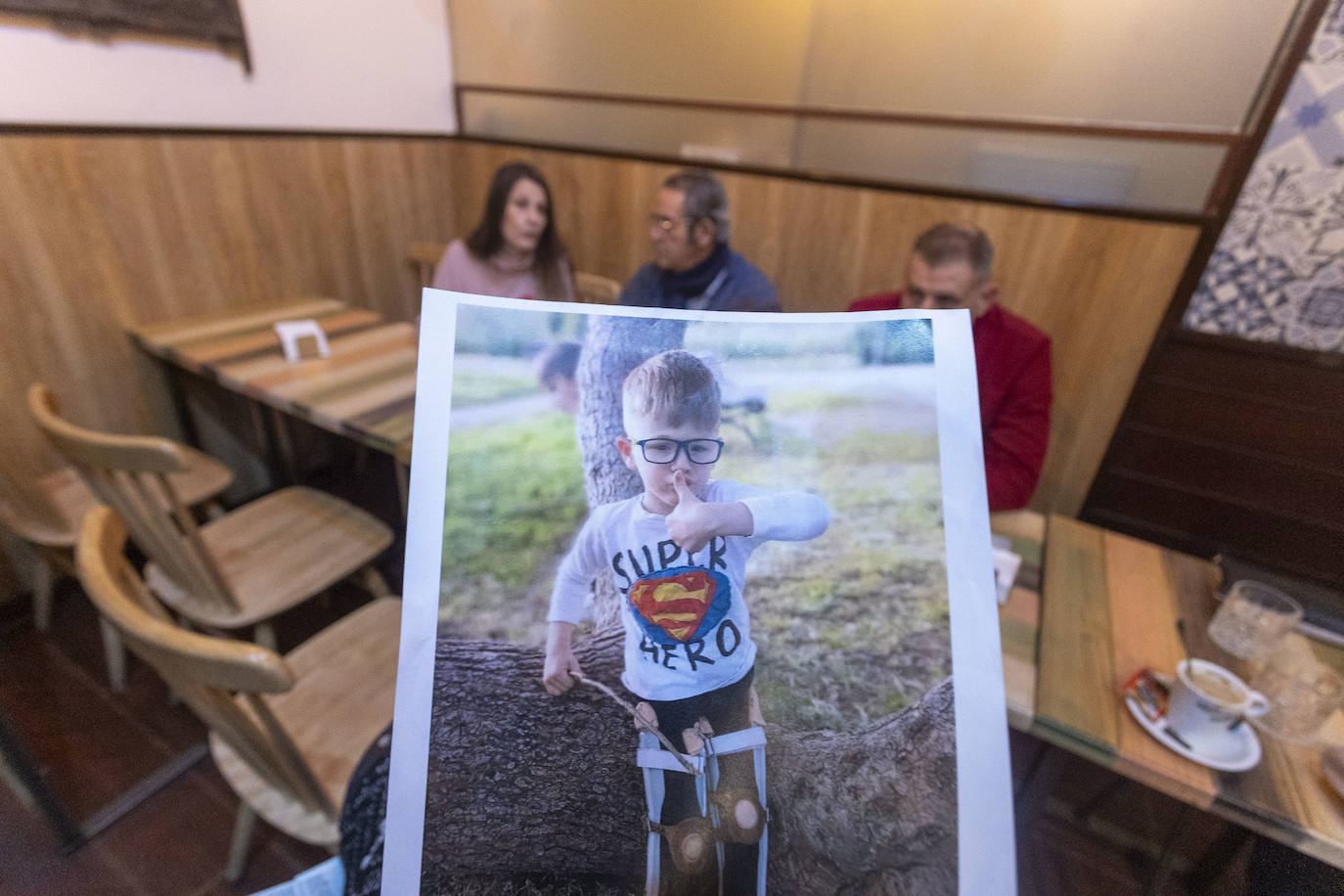 Campaña a favor del niño Isaías Vargas Bravo, que necesita una prótesis para caminar.