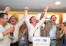 Ignacio Gragera, en la euforia de la noche electoral, al saber que había ganado con mayoría absoluta.
