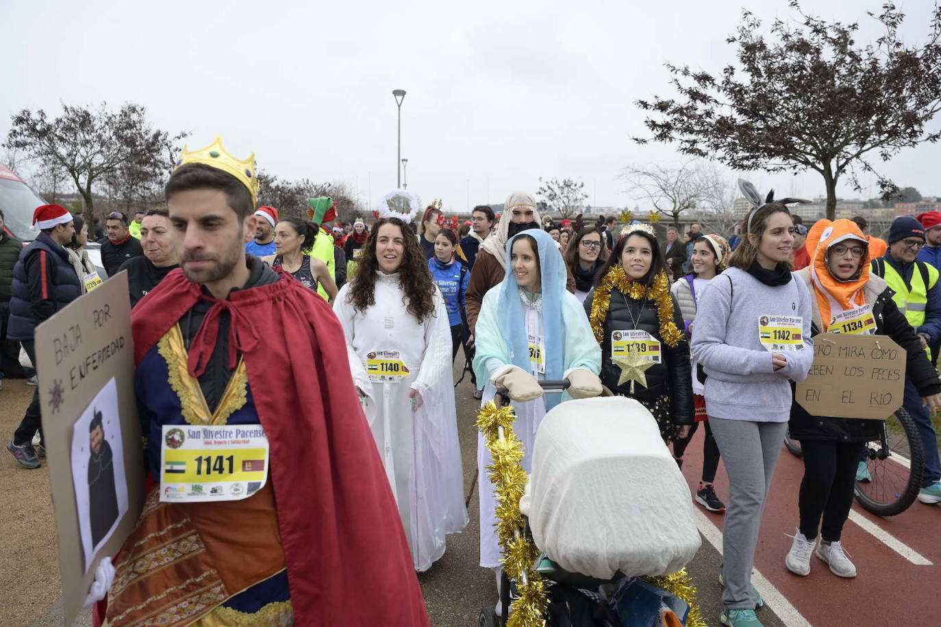 Búscate en las imágenes de la San Silvestre de Badajoz (I)