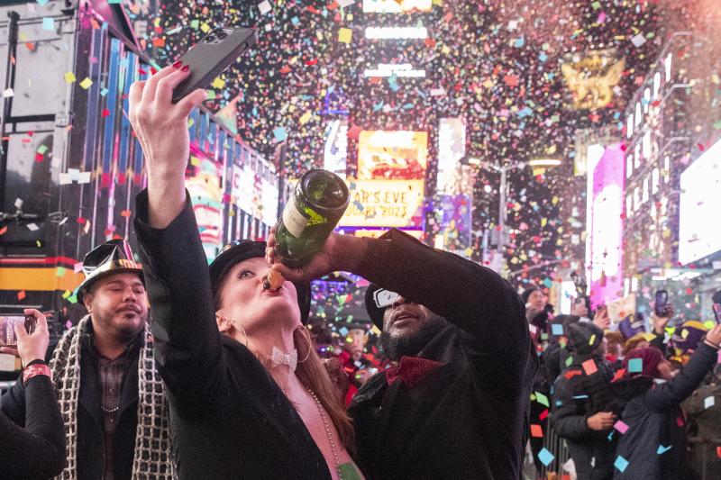 Un año más se ha vivido una espectacular fiesta en Times Square y Nueva York ha dado la bienvenida a 2023.