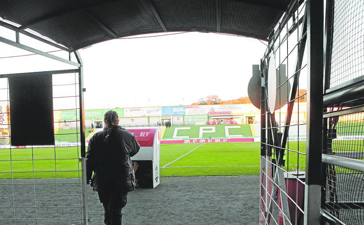 El tunel de acceso al césped unas horas antes del encuentro. 
