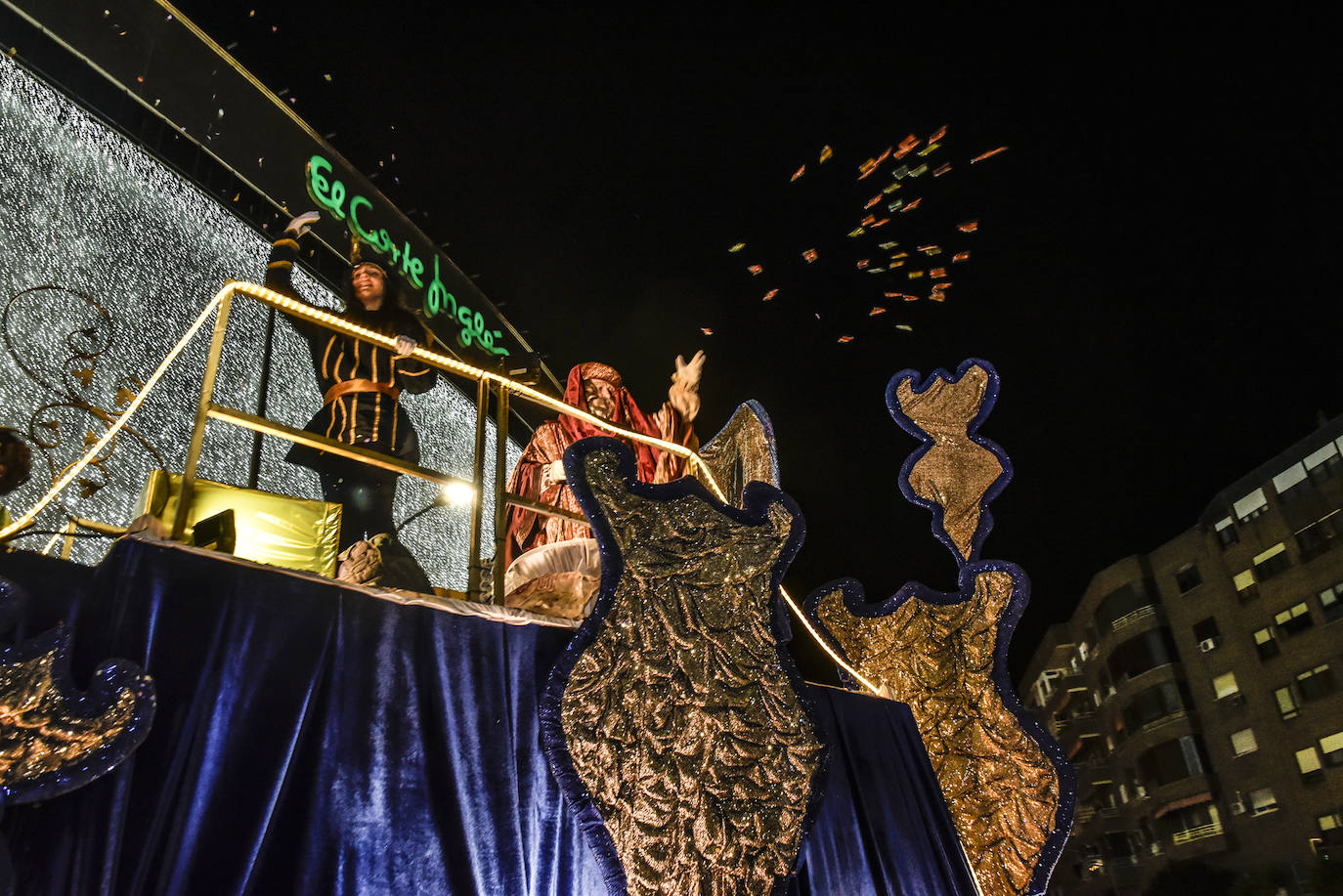Fotos: Badajoz arropa a los Reyes Magos en una noche mágica