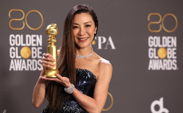 Michelle Yeoh, mejor actriz de comedia o musical por 'Todo a la vez en todas partes'.