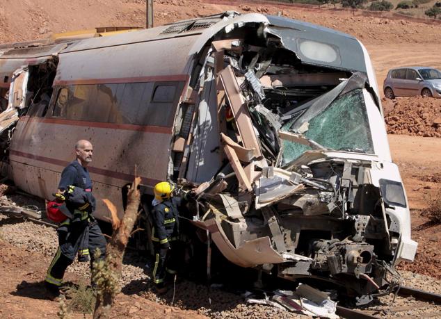 Fotos: Imágenes del accidente mortal entre un tren y un camión en Carmonita