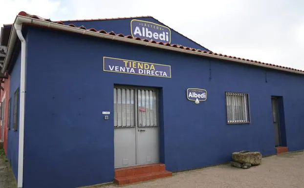 Albedi se sitúa en una antigua quesería, que ha sido reformada y dotada con tecnología puntera.