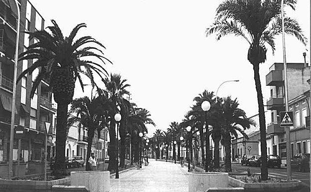 Imagen principal - «¿Y a mí qué regalo me traes?» Y disparó su escopeta