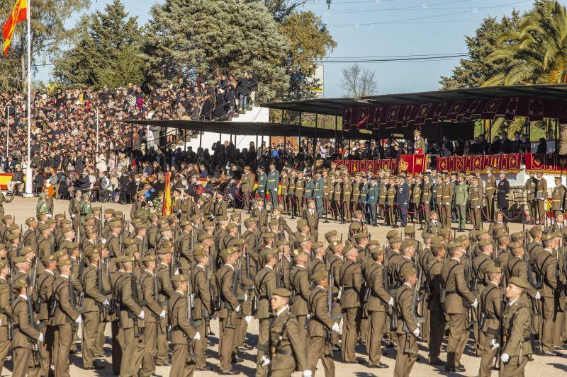 Fotos: Multitudinaria Jura de Bandera en el Cefot de Cáceres