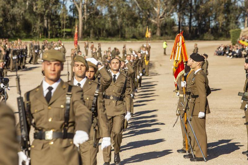 Fotos: Multitudinaria Jura de Bandera en el Cefot de Cáceres
