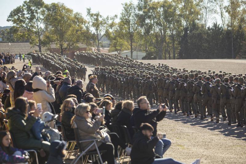 Fotos: Multitudinaria Jura de Bandera en el Cefot de Cáceres