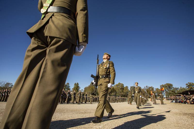 Fotos: Multitudinaria Jura de Bandera en el Cefot de Cáceres