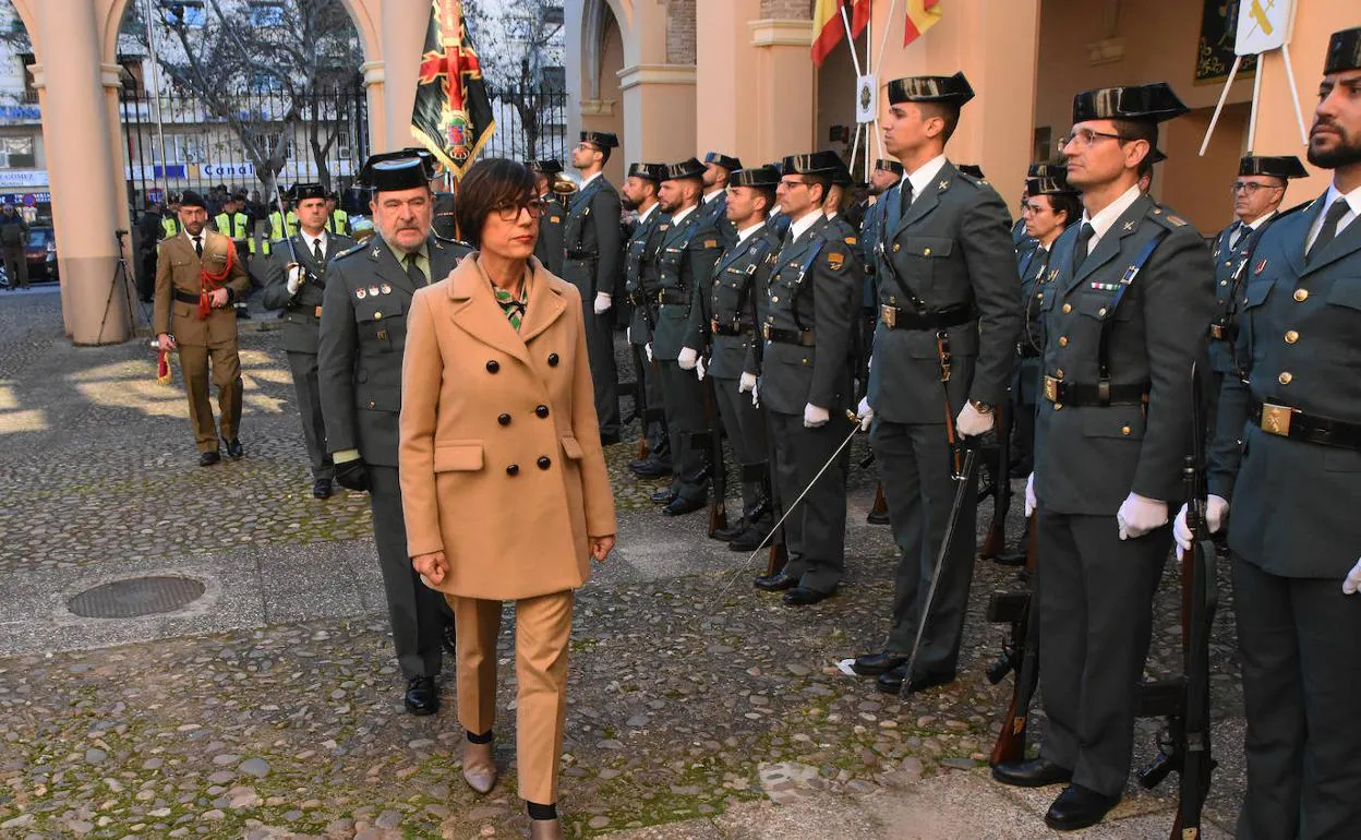 María Gámez, directora general de la Guardia Civil, ha presidido el acto de toma de posesión de Carlos Sarrión celebrado este viernes en la Comandancia de Badajoz.