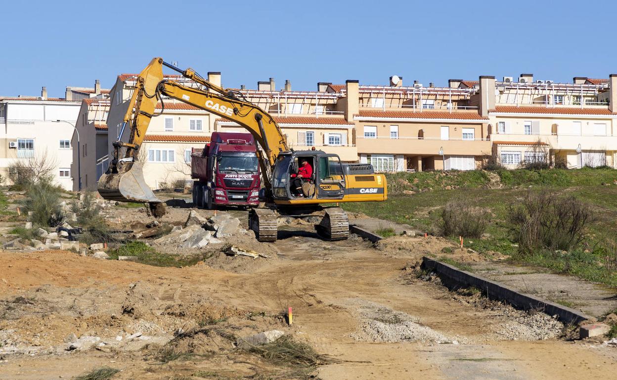 Comienzan los trabajos para dotar a la ciudad de una nueva zona residencial en La Mazuela. 