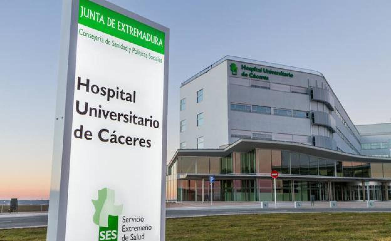 Un hombre de 63 años sufre una fractura de fémur al caer de una altura en Puebla de Obando