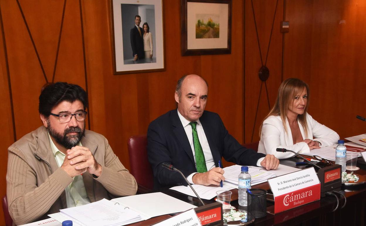 Francisco Javier Peinado, Mariano García Sardiña y Pilar Coslado en una imagen de archivo. 