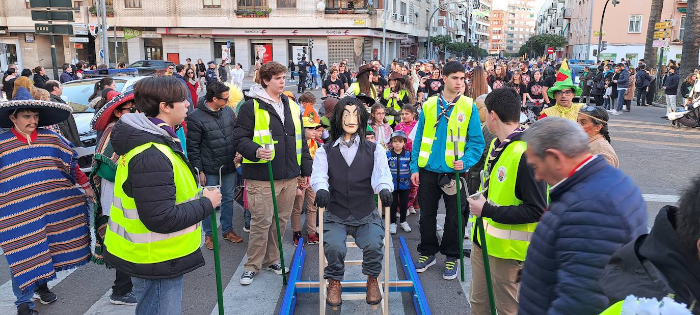 Fotos: Las Candelas ya calientan el Carnaval de Badajoz en Santa Marina