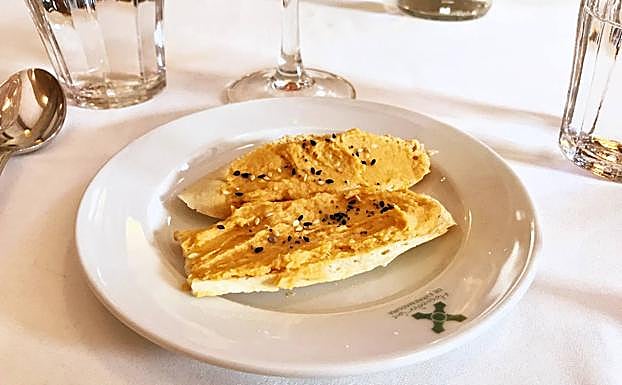 Aperitivo de humus.