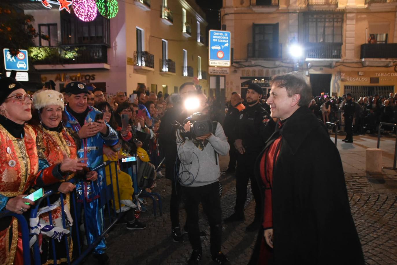 Fotos: El pregón del humorista José Mota inicia diez días de Carnaval en Badajoz