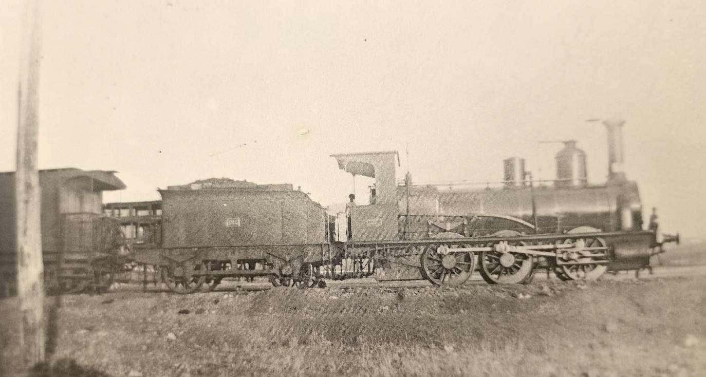 Locomotora que en los años 20 pasaba por Cáceres haciendo la línea Madrid-Cáceres-Lisboa.
