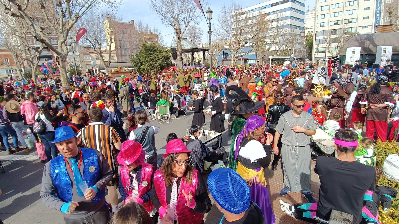 Fotos: Así celebra Badajoz su sábado de Carnaval