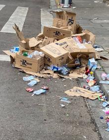 Imagen secundaria 2 - Así amaneció Badajoz tras el desfile del Carnaval