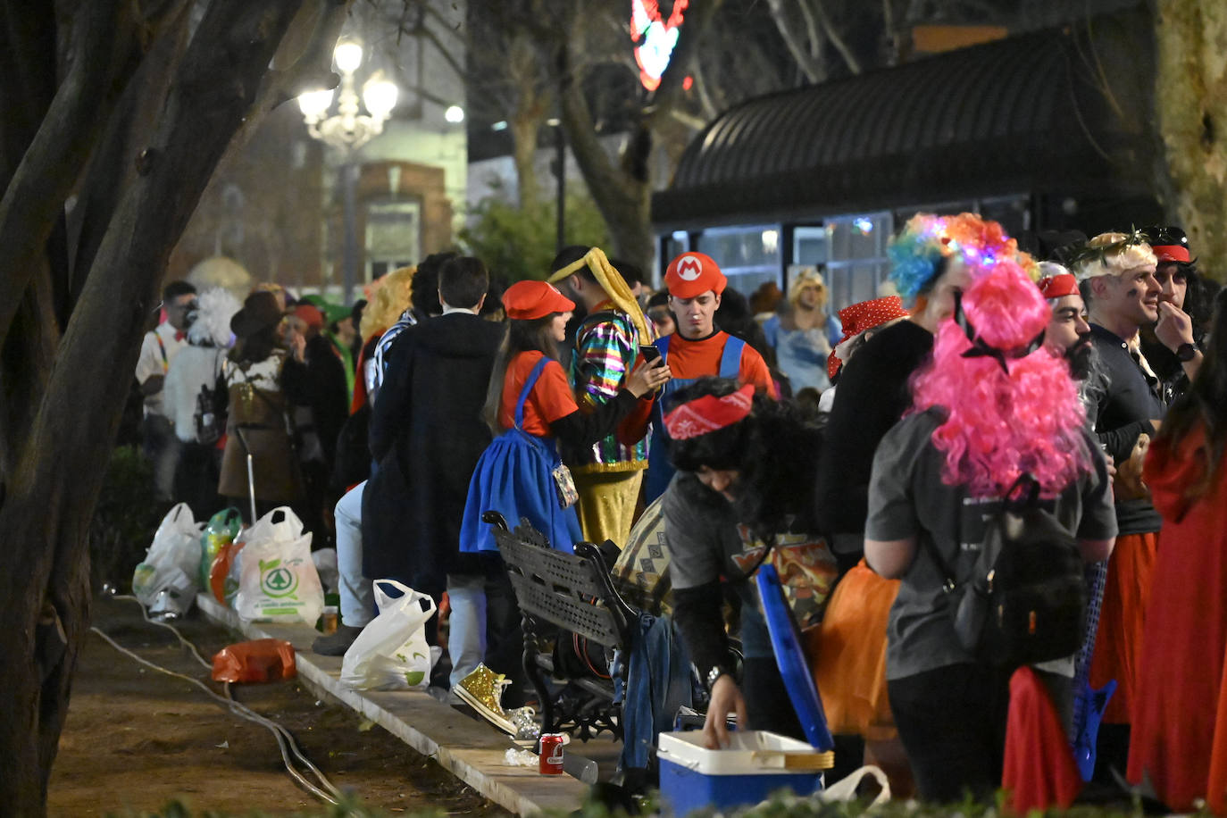 Fotos: Así se vive el lunes de carnaval en Badajoz