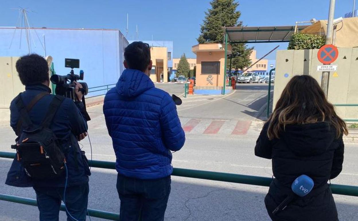 Entrada de la comandancia de la Guardia Civil de Granada