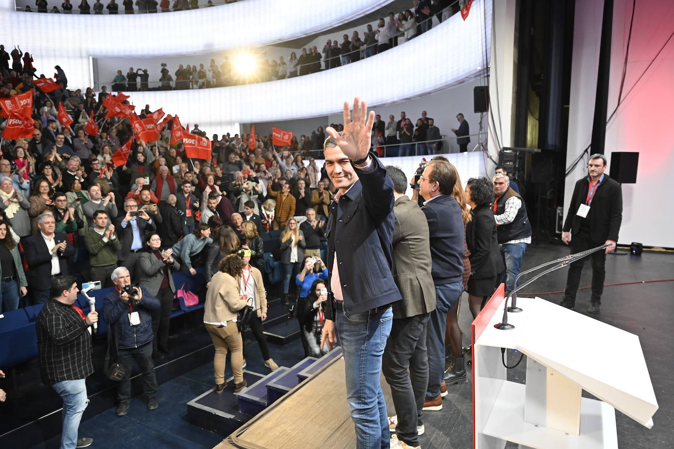Fotos: Acto político de Pedro Sánchez en Badajoz