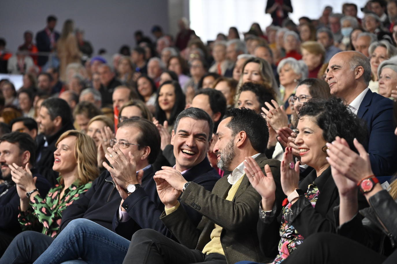 Fotos: Acto político de Pedro Sánchez en Badajoz