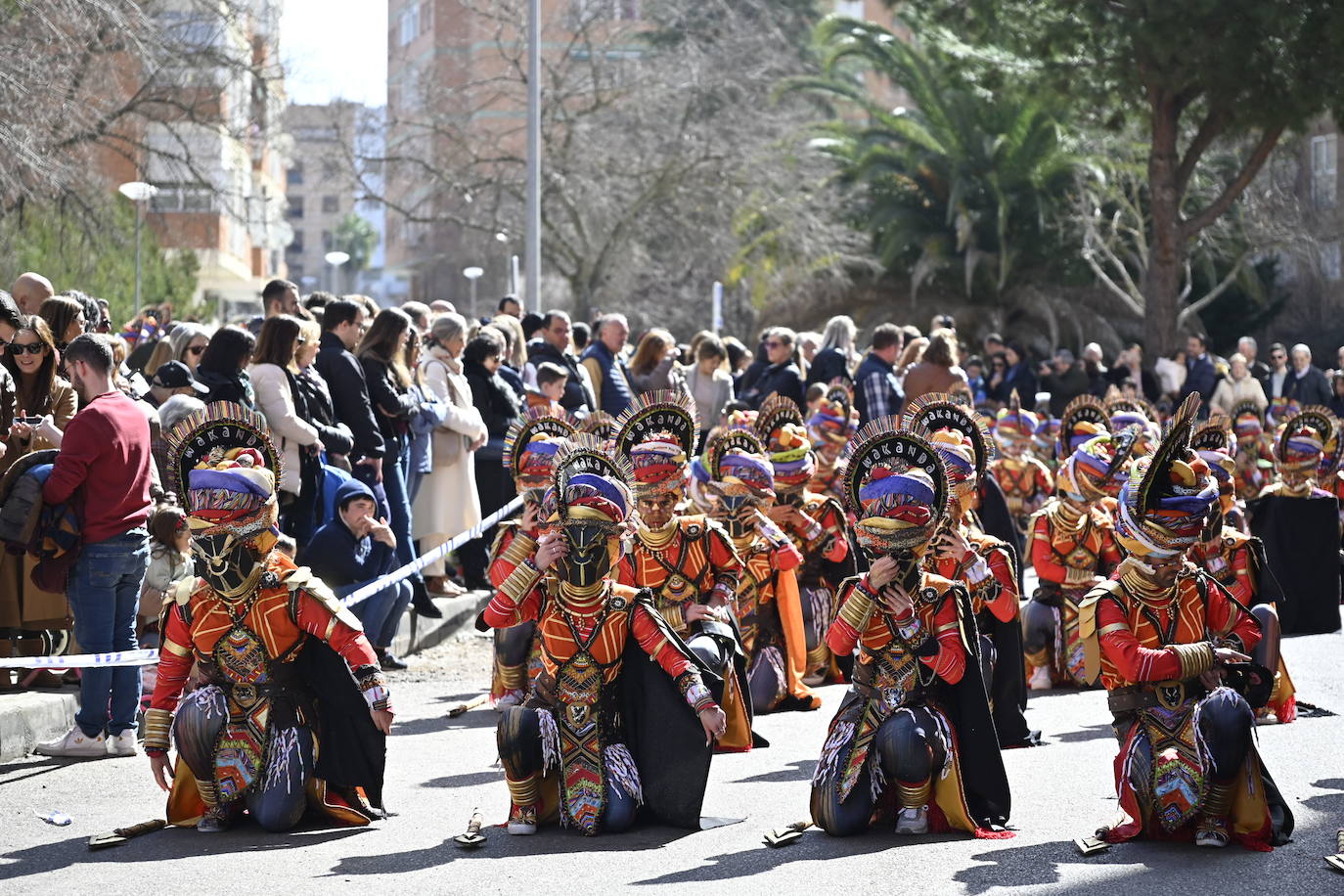 Fotos: Desfile de comparsas de Valdepasillas, en imágenes
