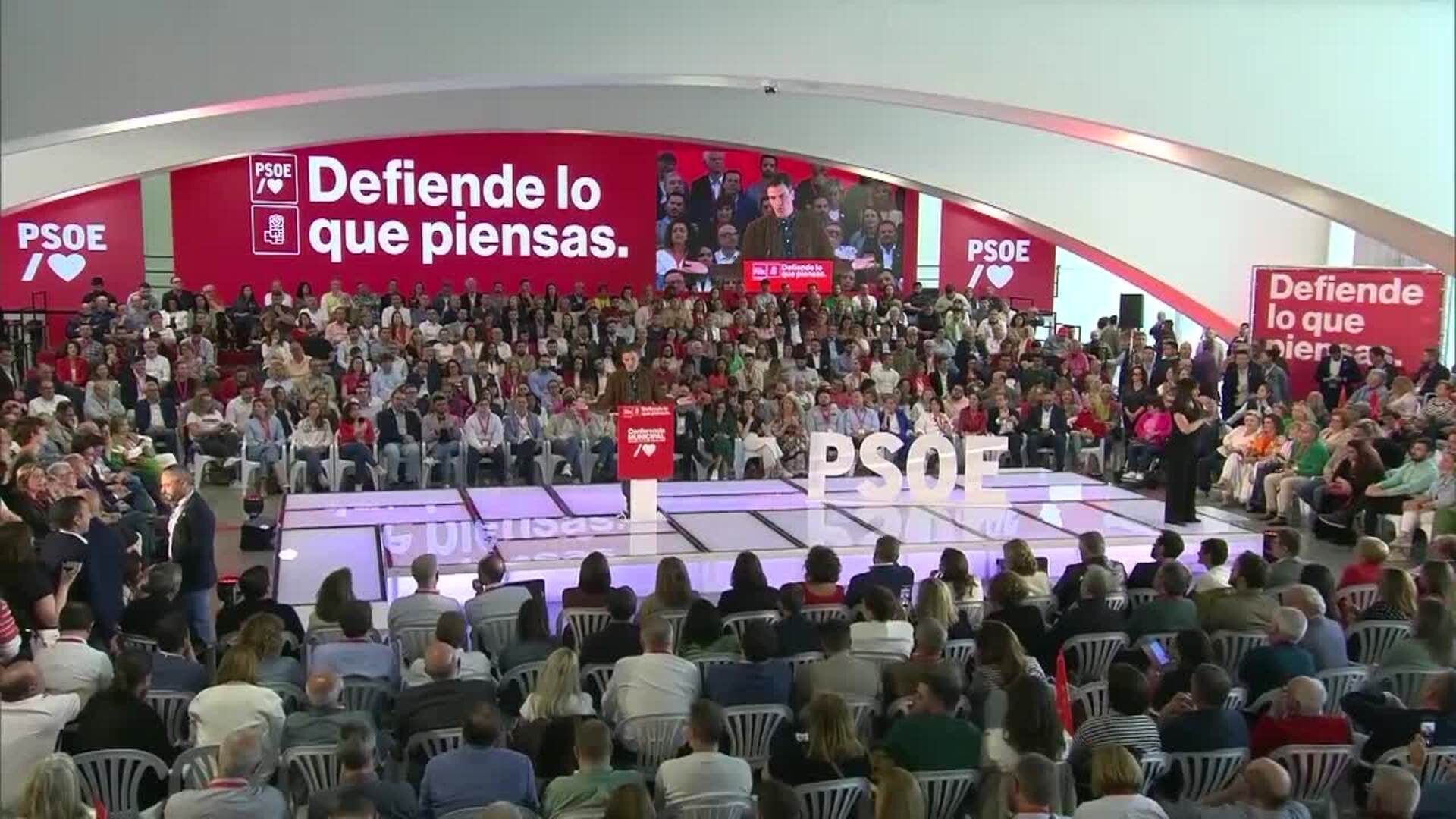 Sánchez anuncia la movilización de 50.000 viviendas de la Sareb para alquiler asequible de jóvenes
