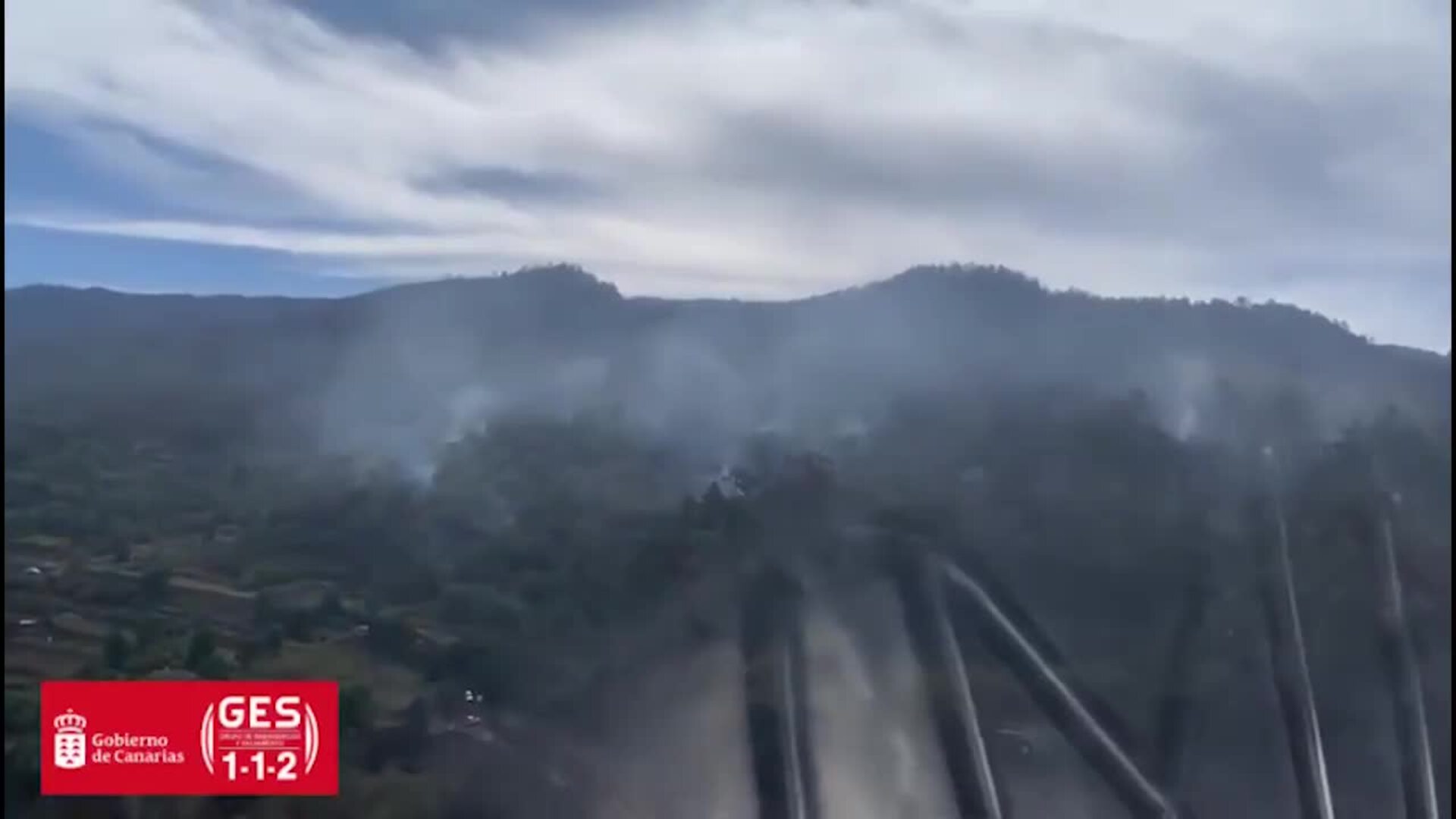 El incendio de Tenerife evoluciona con "calma tensa"