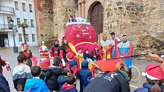 Los ayudantes de los Reyes Magos han recogido las cartas de los niños de Talarrubias