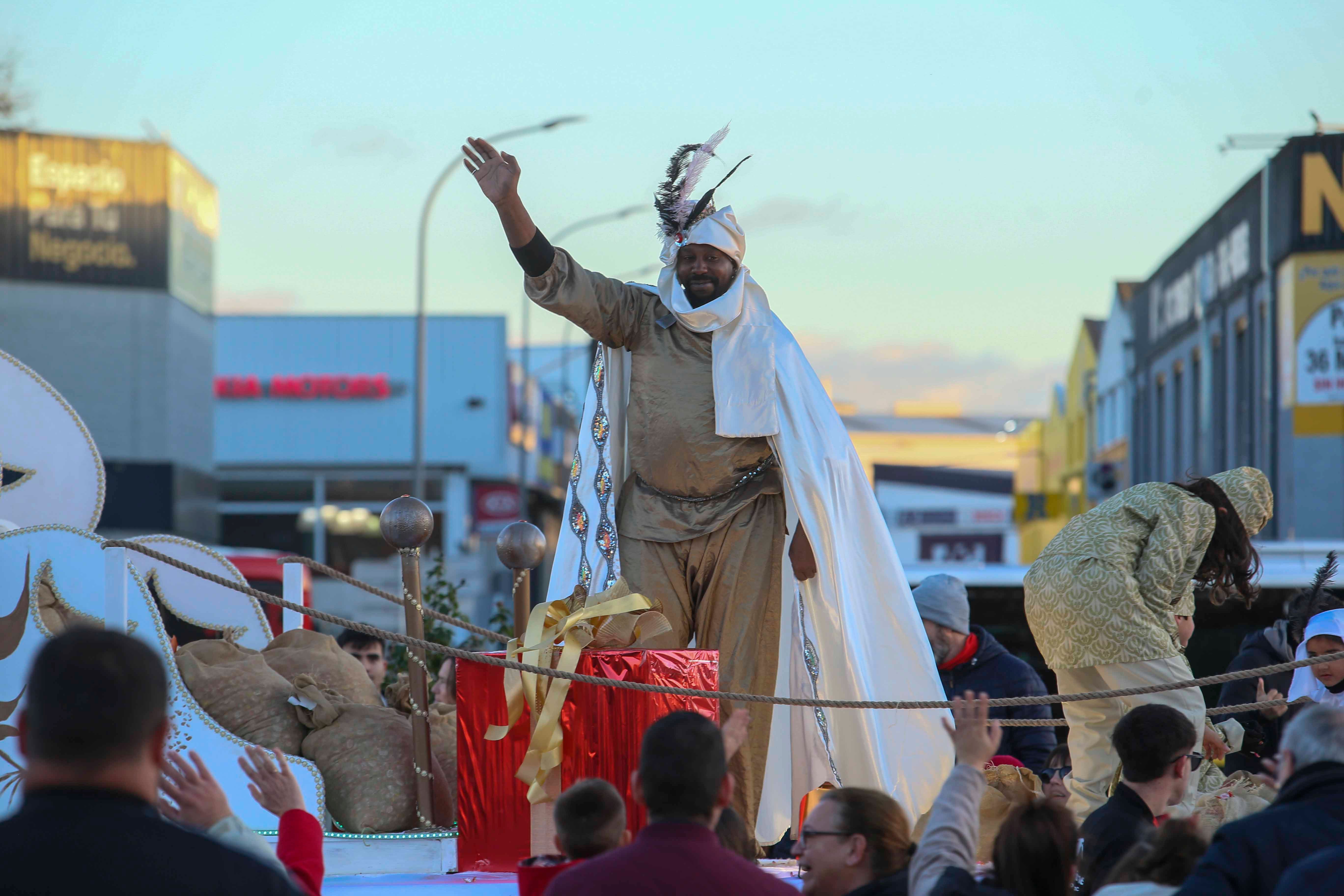Búscate en el cortejo de los Reyes Magos en Mérida