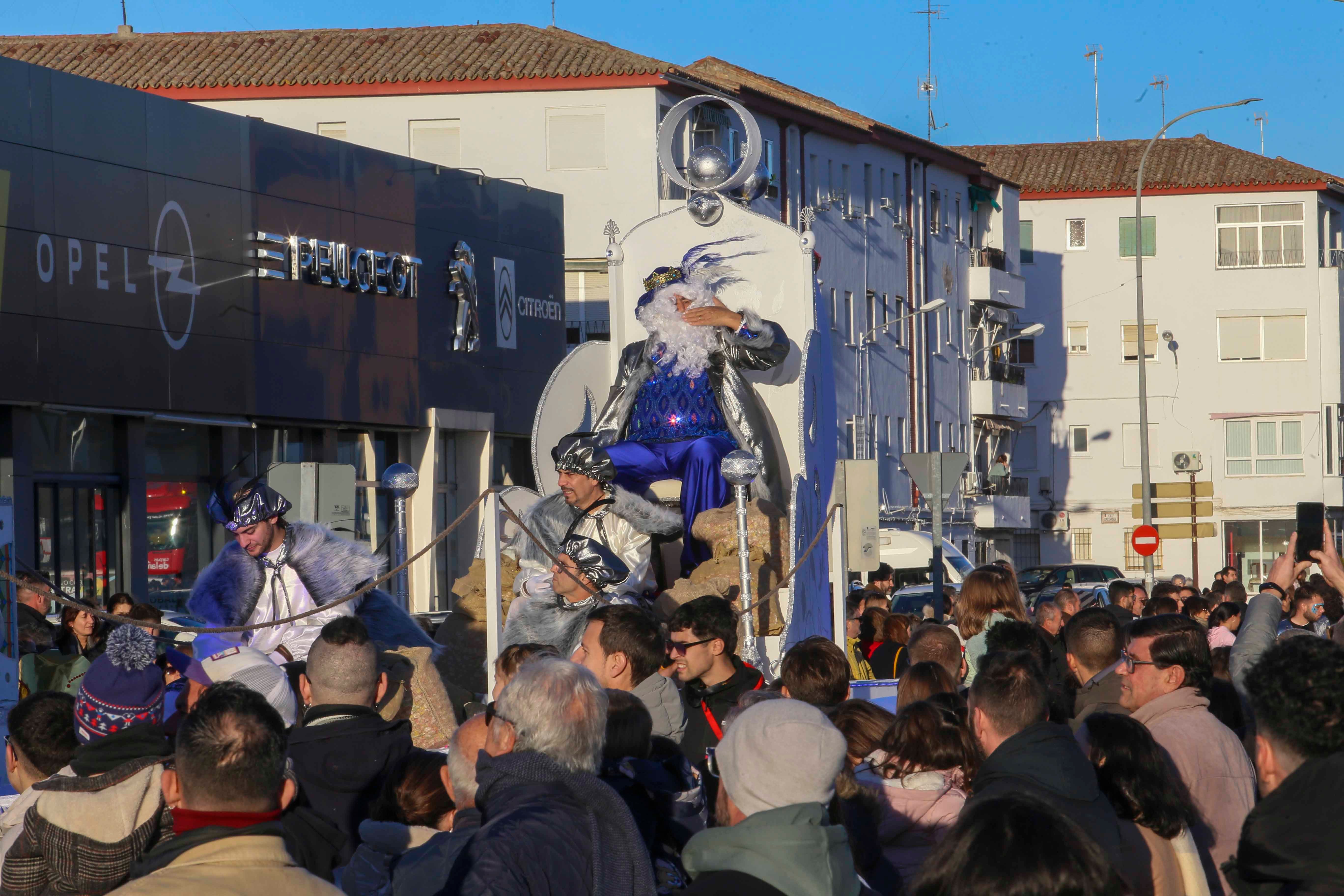 Búscate en el cortejo de los Reyes Magos en Mérida