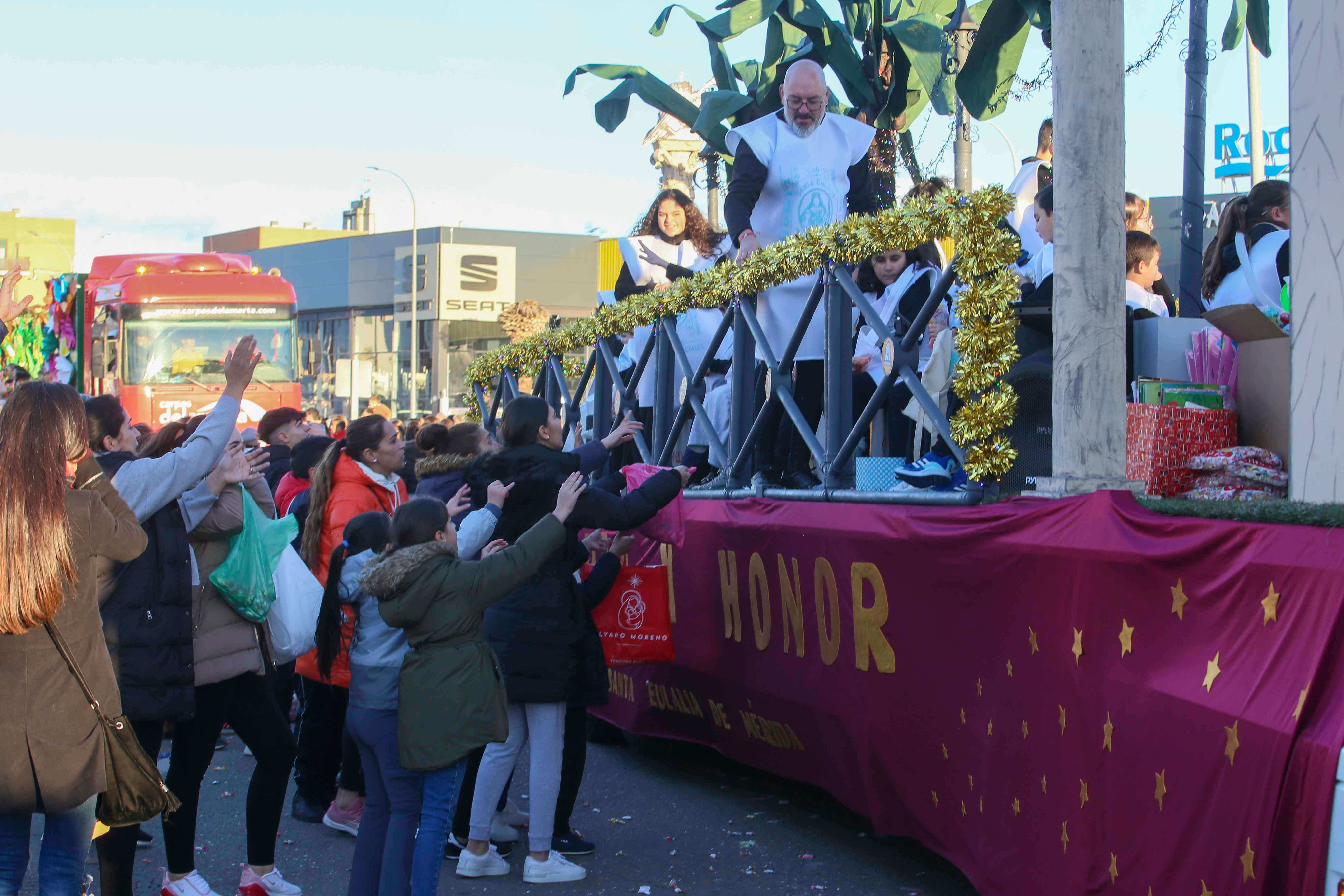 Búscate en el cortejo de los Reyes Magos en Mérida