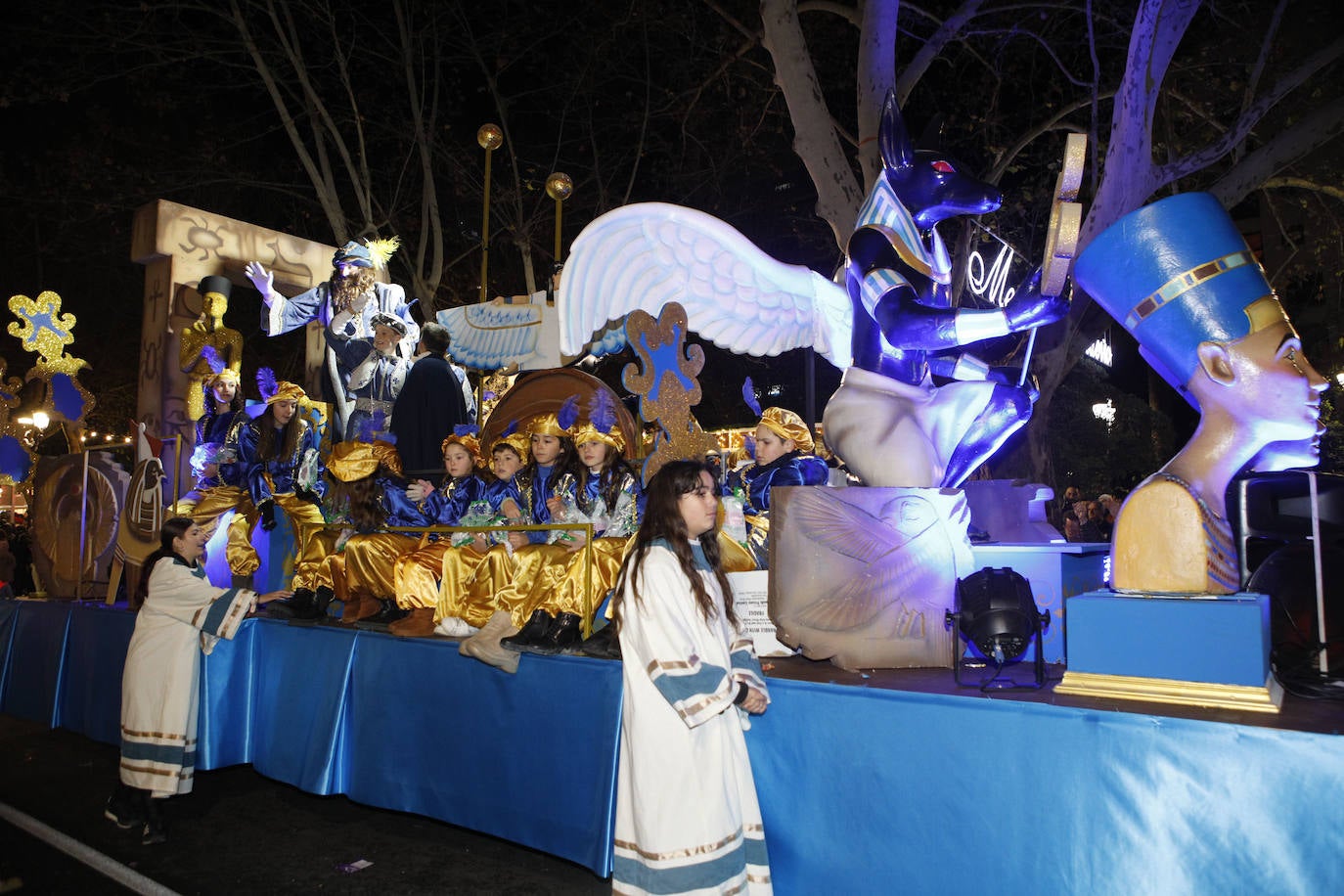 El desfile de los Reyes Magos en Cáceres en imágenes