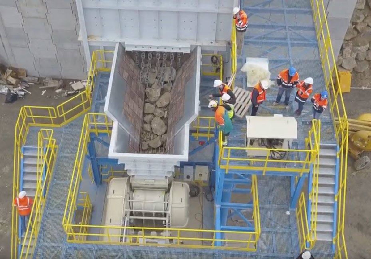 Planta de machaqueo de mineral en la mina La Parrilla.