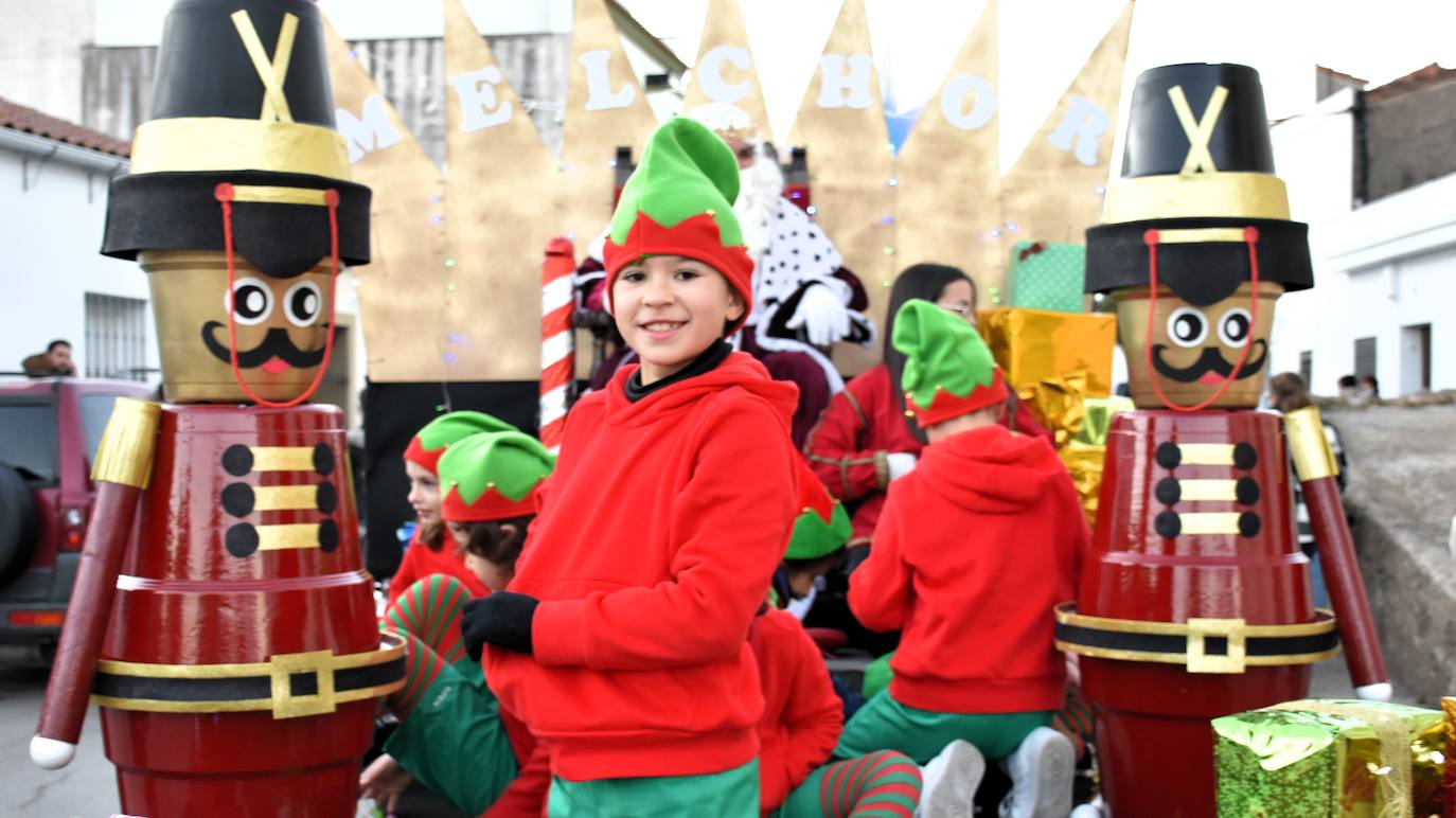 Los Magos de Oriente llenan Alburquerque de ilusión