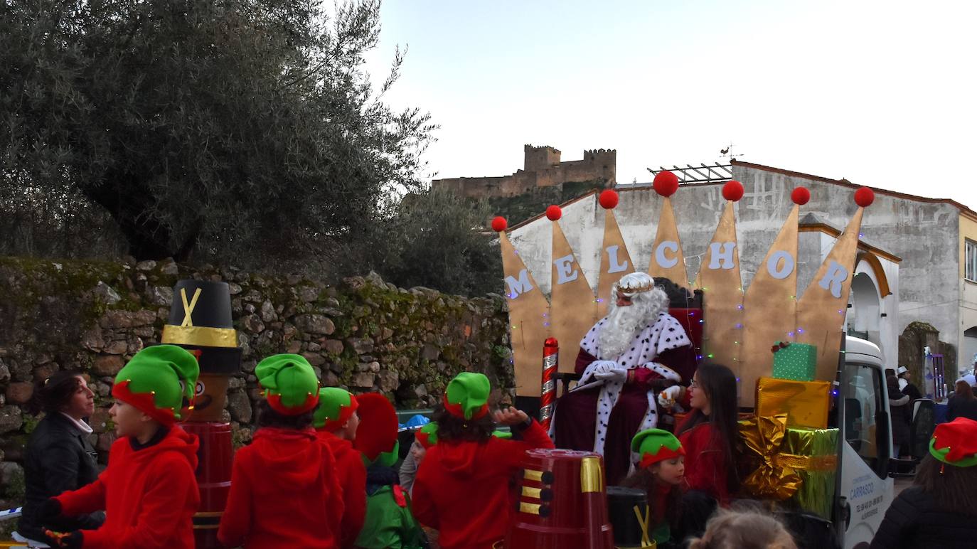 Los Magos de Oriente llenan Alburquerque de ilusión